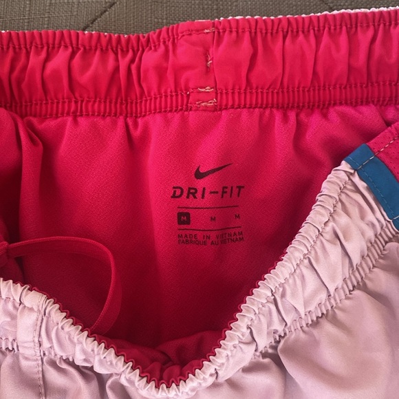 Women’s Nike dri-fit pink shorts - Picture 4 of 4